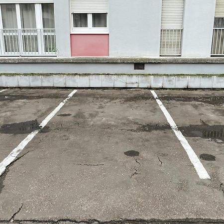 Апартаменти Au Coeur Des Arenes - Parking Prive Мец Екстер'єр фото